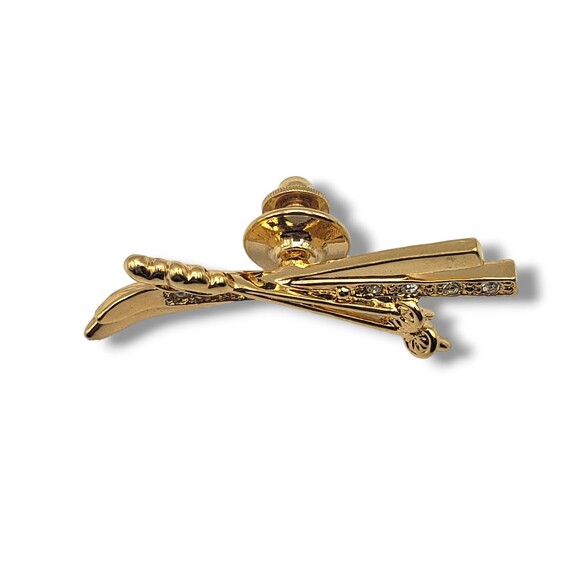 Avon Gold Tone Lapel Pin Tie Tack Skis Poles Rhinestone - Picture 2 of 7